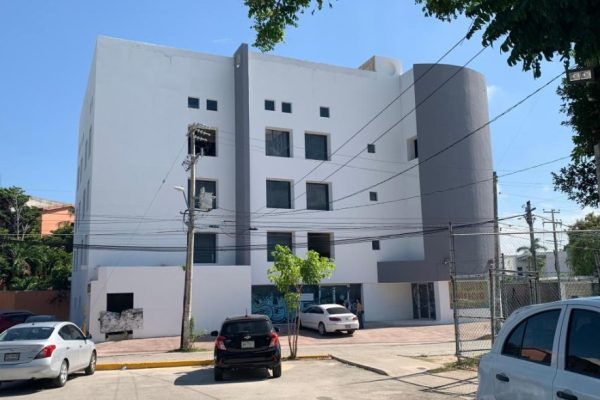 Edificio para Hotel o Escuela en Renta Cancún Centro